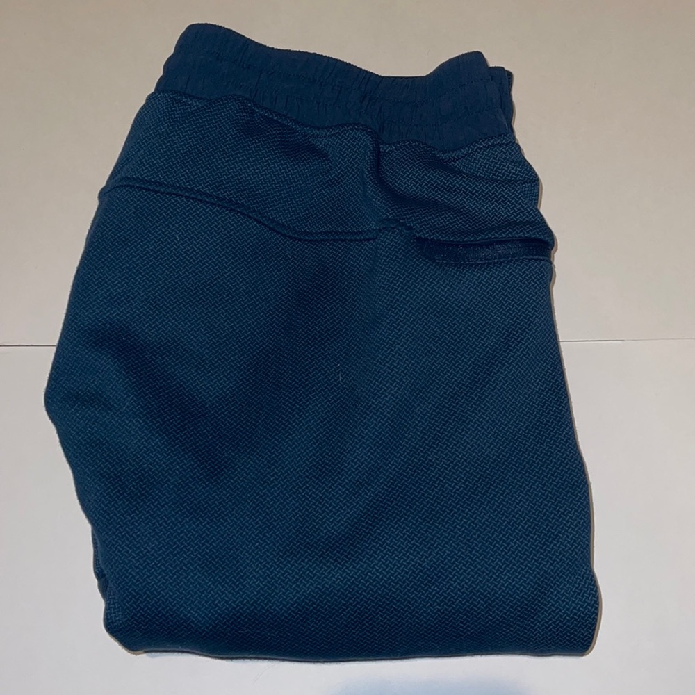 Lululemon Grid Tech Pant